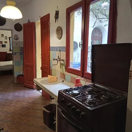 Apartament Casa Antica A 10 Metri Dalla Spiaggia Con Giardino Interno *